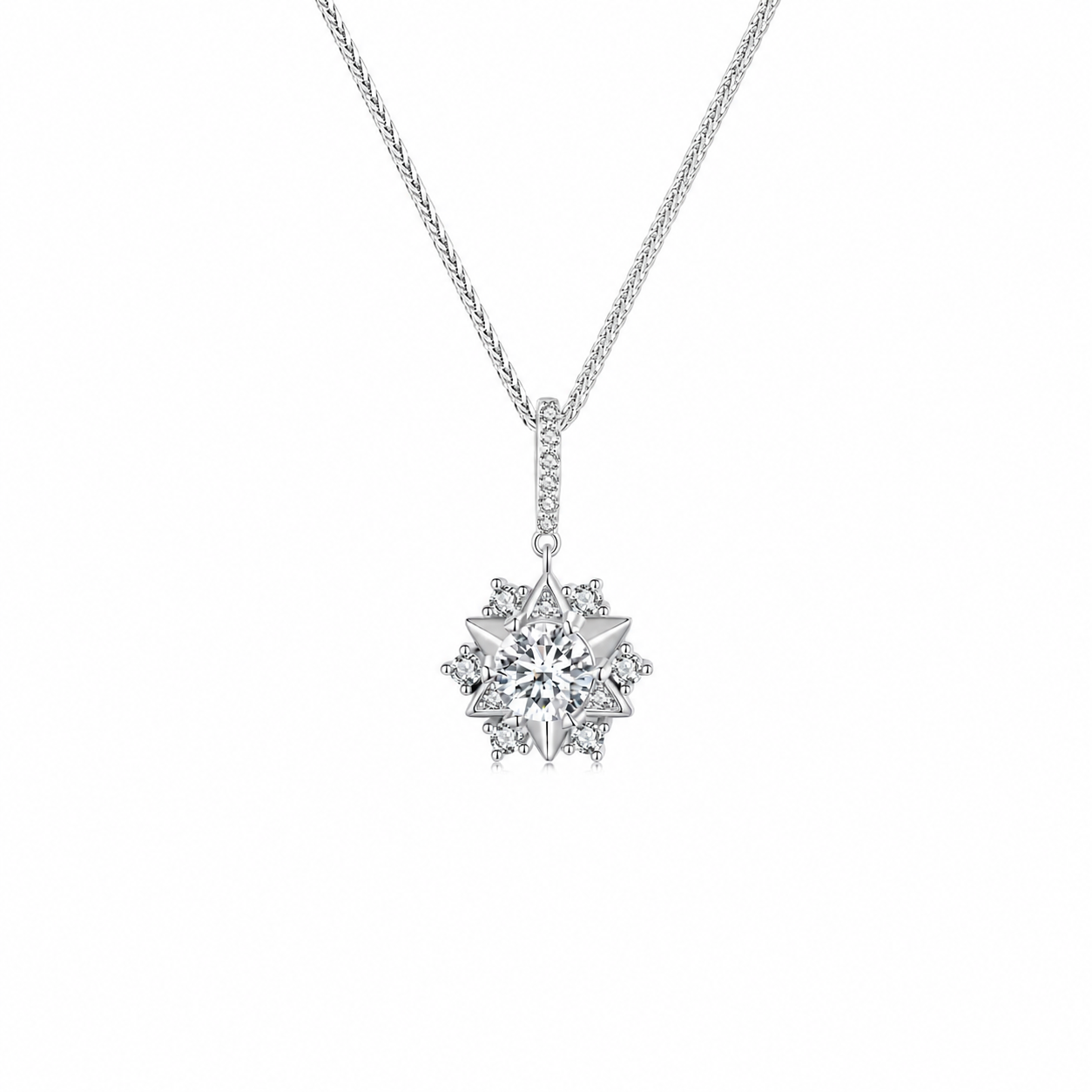 Stella moissanite